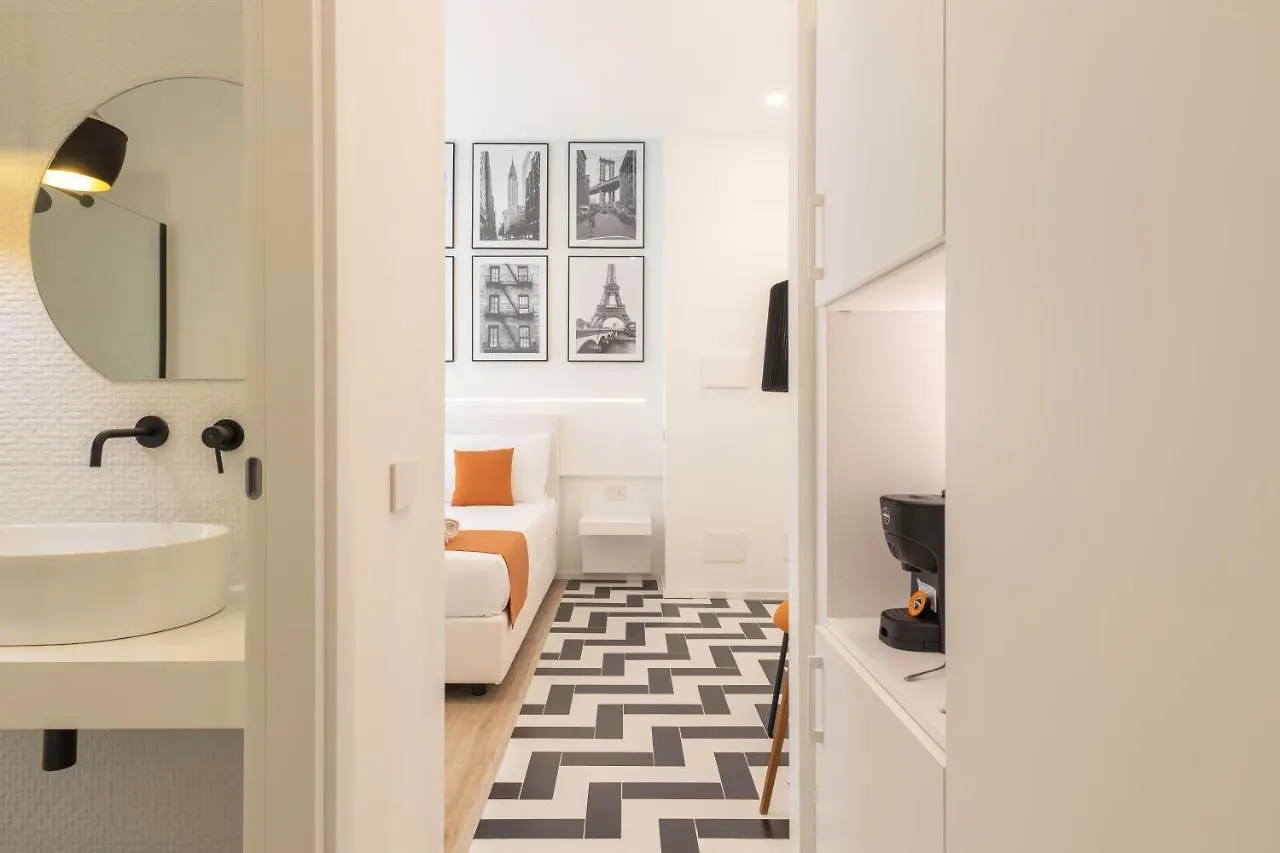 Metropolitan Rooms Cagliari 0*,  Italie